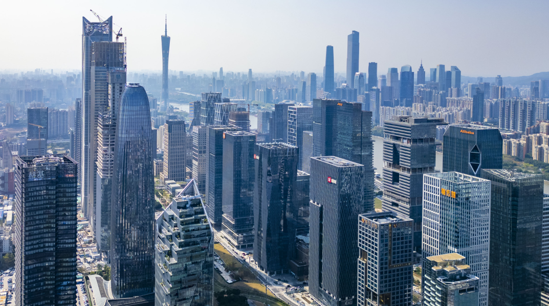 广东：人潮汹涌 货通天下